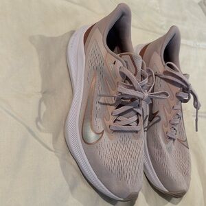 Woman’s Nike Air Zoom Winflow